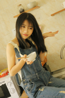 成年人午夜免费试看